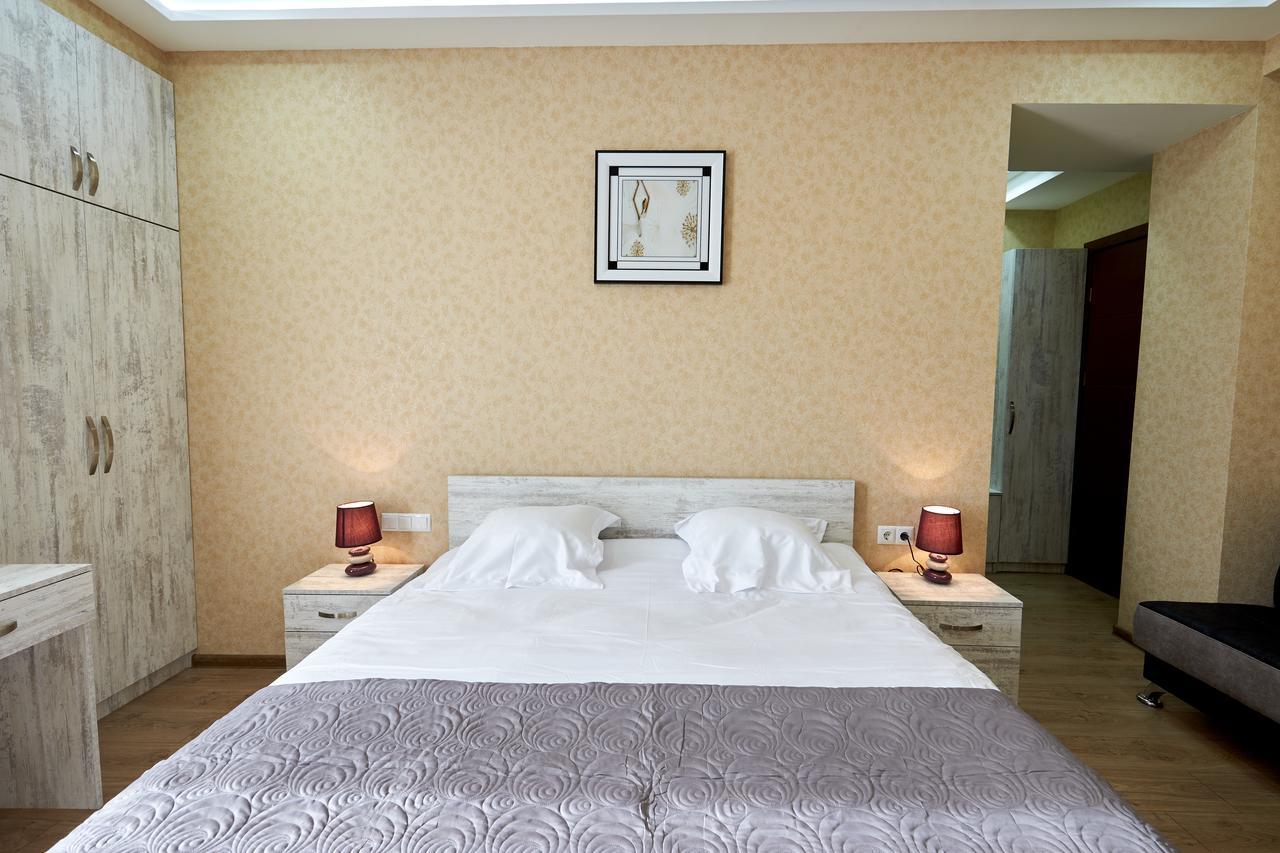 Guest Hotel Tbilisi Ngoại thất bức ảnh