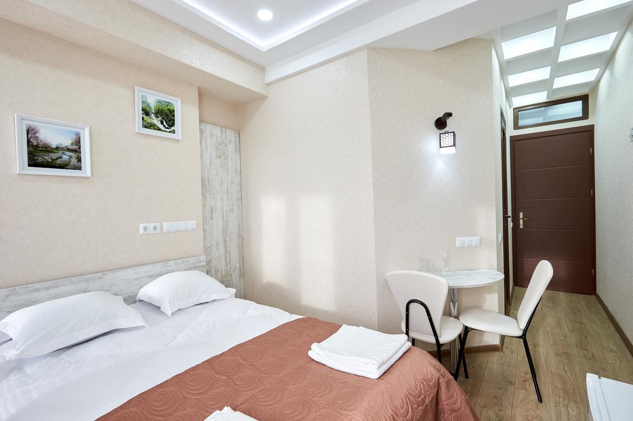Guest Hotel Tbilisi Ngoại thất bức ảnh