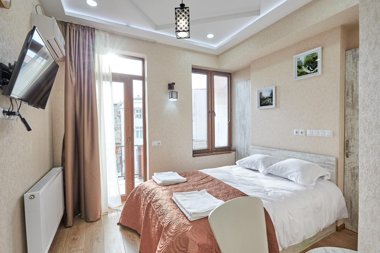 Guest Hotel Tbilisi Ngoại thất bức ảnh